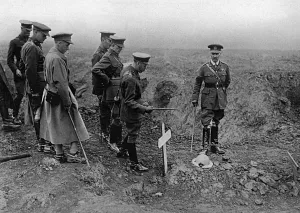 Grave Prints: King George V at the graveside of a soldier, WW1