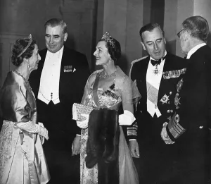 1955 Prints: King and Queen of Sweden entertained by the Mountbattens