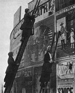 Posting Prints: Lady billposters, WW1