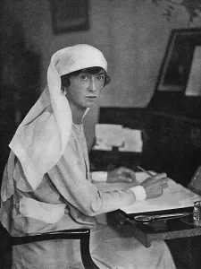 Administration Prints: Lady Furness as a war worker
