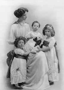 Joan Prints: Lady Ingestre and her three daughters