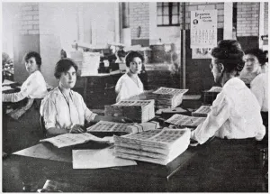 United Prints: Liberty Loan, Preparing the Bonds at Washington U. S. A 1917
