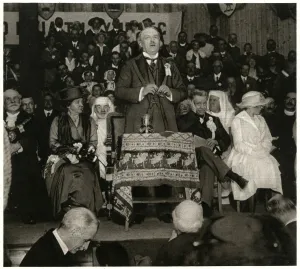 Welsh Prints: Lloyd George speaking at the Welsh National Eisteddfod