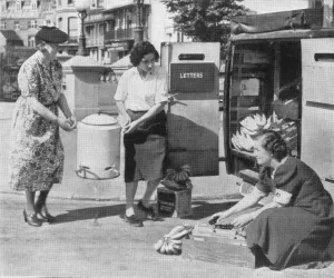 Canteens Prints: Loading a Mobile Canteen
