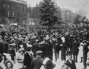 Downing Prints: London crowd near Parliament