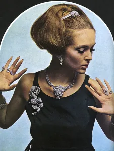 Jewels Prints: London Life jewels presentation