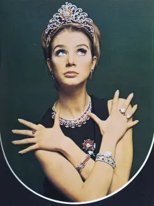 Jewels Prints: London Life jewels presentation