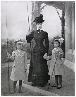 Group Prints: Louise, Princess Royal and Duchess of Fife (1867 - 1931) and her daughters