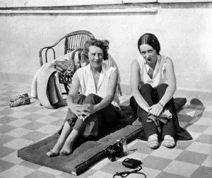 Nada Prints: Marchioness of Milford Haven and Gloria Vanderbilt