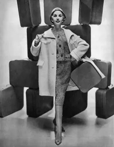 Luggage Prints: Matita coat for travelling