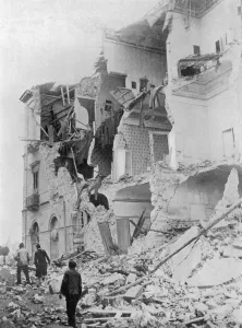 Phenomena Prints: Messina Earthquake - 7