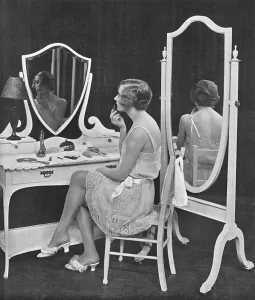 Mirrors Prints: Mimi Crawford in Many Happy Returns