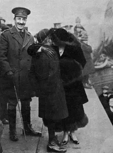 Patriotic Prints: Miss Shirley Kellogg at recruitment meeting, WW1
