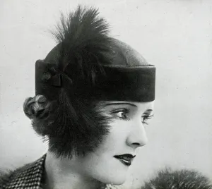 Straw Prints: Model wearing a version of the fex 1933