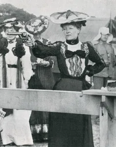 Sportswoman Prints: Mrs Rosling at Bisley