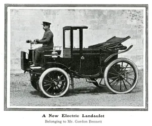 Bennett Prints: New electric Landaulet motor car 1903
