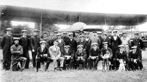 Mechanics Prints: Officers of the naval wing of the R. F. C with their mechanics
