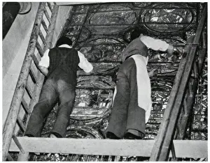 Windows Prints: Outbreak of WWII - removing Canterburys priceless glass