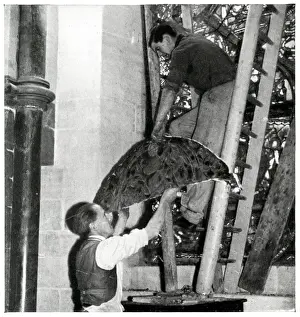 Windows Prints: Outbreak of WWII - removing Canterburys priceless glass