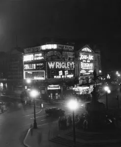 1949 Prints: Piccadilly Circus at night