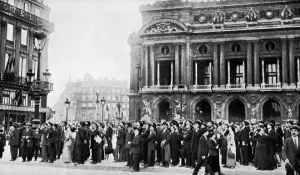 Bomb Prints: Place de l Opera