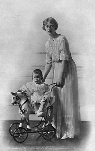 Fife Prints: Princess Arthur of Connaught & Earl of Macduff, 1915