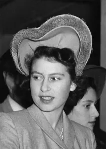 Charming Prints: Princess Elizabeth in a hat