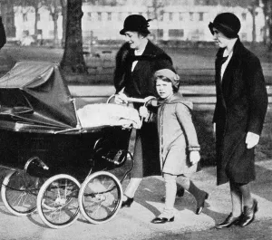 Prams Prints: Princess Elizabeth in Hyde Park
