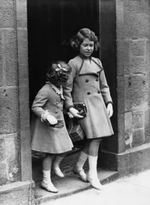 Shopping Prints: Princess Elizabeth and Margaret Rose
