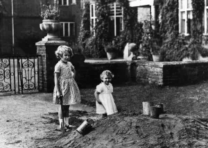 Hertfordshire Prints: Princess Elizabeth and Princess Margaret digging