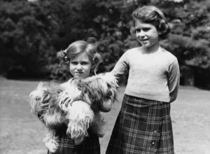 Princesses Prints: Princess Elizabeth, Princess Margaret and dog
