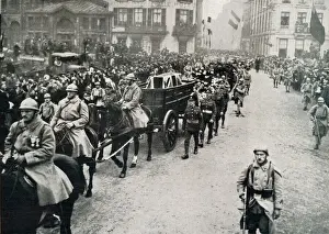 Military Prints: The procession of the coffin of the Unknown British Warrior through the town of Bologne