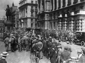 Announcement Prints: Proclamation of World War One, outside War Office