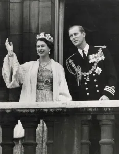 Queen Elizabeth II Prints: Queen Elizabeth II on balcony after Opening of Parliament