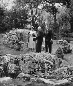 Queen Elizabeth II Prints: Queen Elizabeth II at Chelsea Flower Show