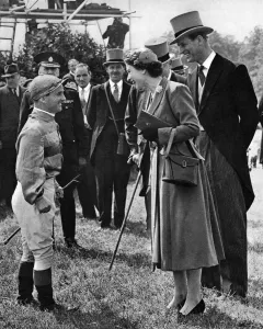 Derby Prints: Queen Elizabeth II meets Gordon Richards at the Derby