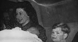 Queens Prints: Queen Elizabeth II with newborn Prince Edward