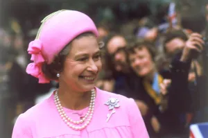 Smiling Prints: Queen Elizabeth II - Silver Jubilee 1977