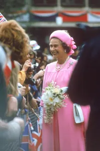Queen Elizabeth II Prints: Queen Elizabeth II - Silver Jubilee