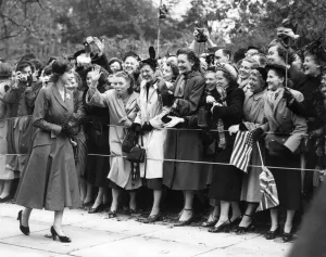 Tours Prints: Queen Elizabeth II in Washington, USA, 1951