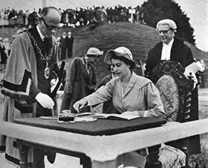 1952 Prints: Queen Elizabeth at Maumbury Rings, Dorchester, Dorset