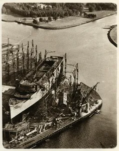 Steamships Prints: Queen Mary Ocean Liner, in construction