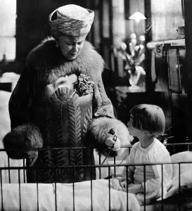 Married Prints: Queen Mary at the Royal Free Hospital