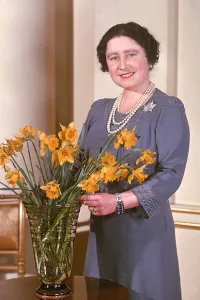 Bowes Prints: Queen Mother in 1942