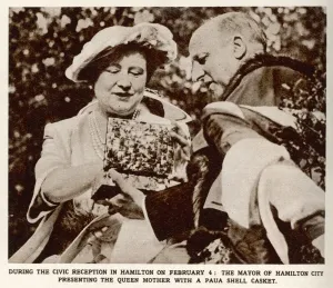 Gift Prints: Queen Mother / New Zealand