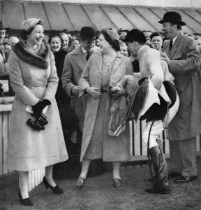 Smiles Prints: The Queen and Queen Mother at the races