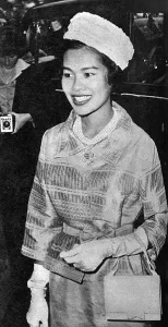 Smiling Prints: Queen Sirikit of Thailand at Burlington House