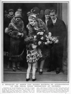 Ideal Prints: Queen Souriaya in London
