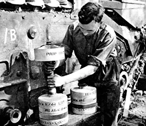 Tank Prints: Royal Engineer adjusting a Flying Dustbin charge; Second W