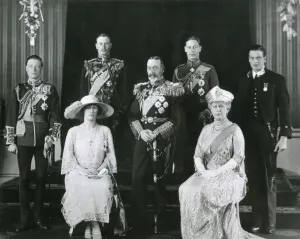 Viscountess Prints: The Royal Family in 1923